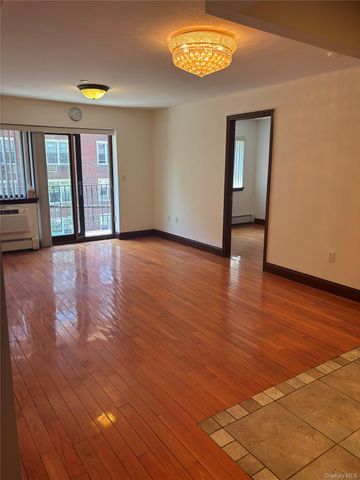 4247 Union Street 3A, Flushing, NY 11355