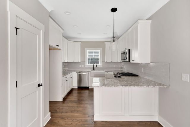 1317 Thomas Avenue, Chattanooga, TN 37409