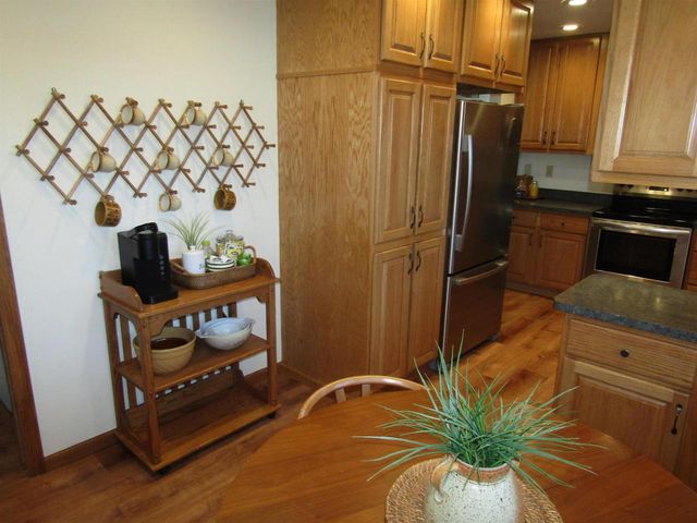 1220 S Grant Avenue, Janesville, WI 53546