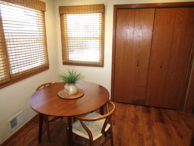 1220 S Grant Avenue, Janesville, WI 53546