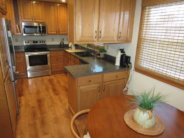 1220 S Grant Avenue, Janesville, WI 53546