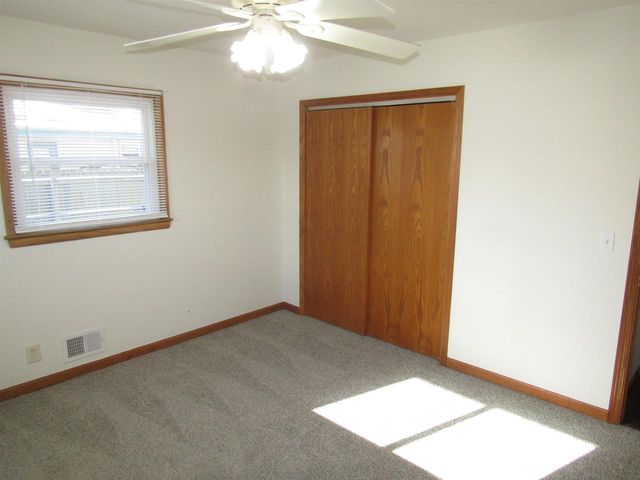 1220 S Grant Avenue, Janesville, WI 53546