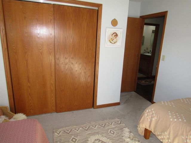 1220 S Grant Avenue, Janesville, WI 53546