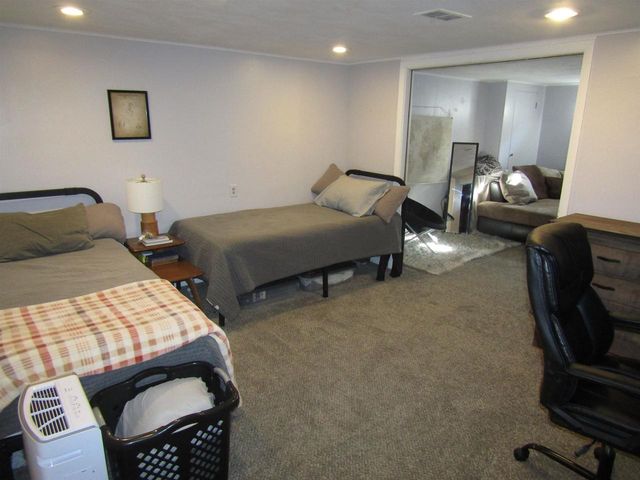 1220 S Grant Avenue, Janesville, WI 53546