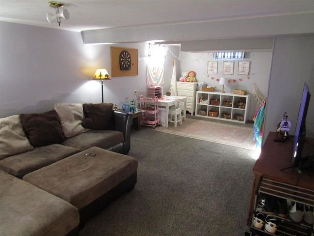 1220 S Grant Avenue, Janesville, WI 53546