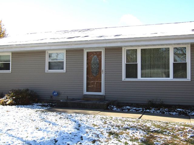 1220 S Grant Avenue, Janesville, WI 53546
