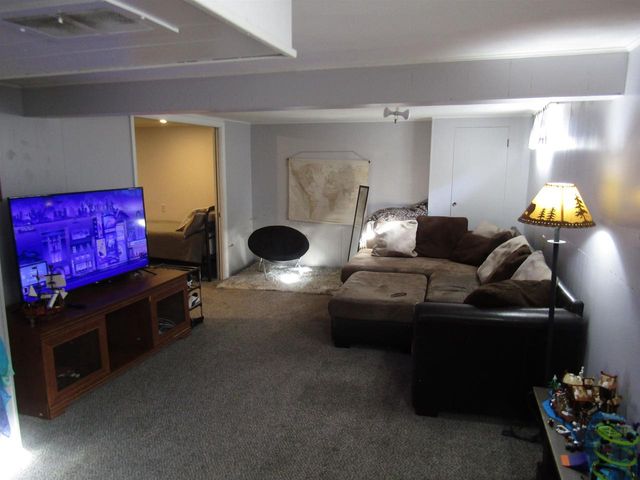 1220 S Grant Avenue, Janesville, WI 53546