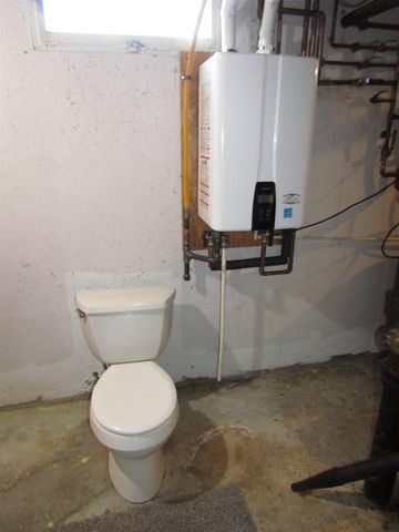 1220 S Grant Avenue, Janesville, WI 53546