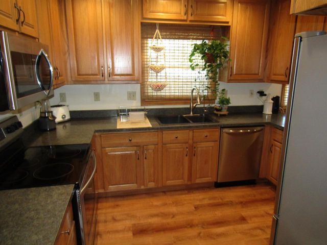 1220 S Grant Avenue, Janesville, WI 53546