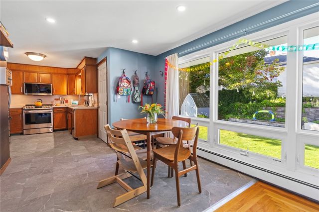 34 Clifden Avenue, Cranston, RI 02905