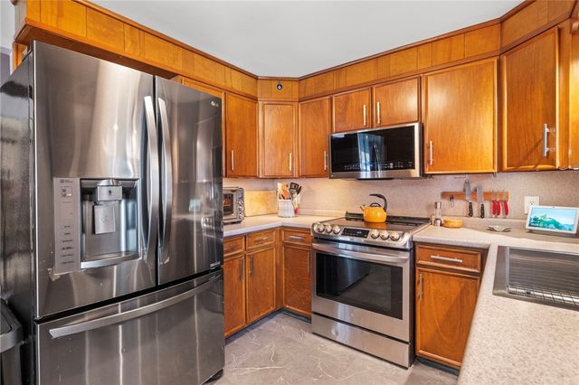 34 Clifden Avenue, Cranston, RI 02905