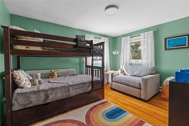 34 Clifden Avenue, Cranston, RI 02905