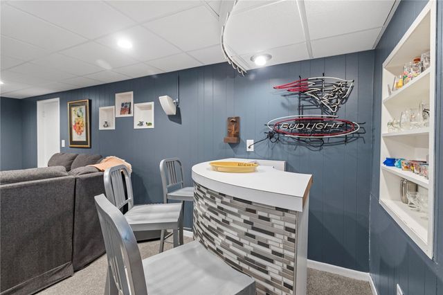 34 Clifden Avenue, Cranston, RI 02905