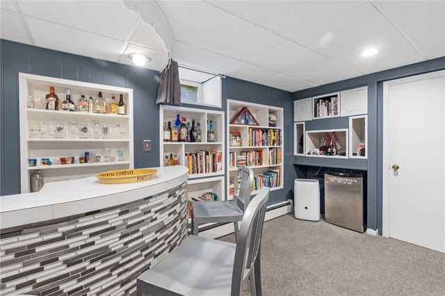 34 Clifden Avenue, Cranston, RI 02905
