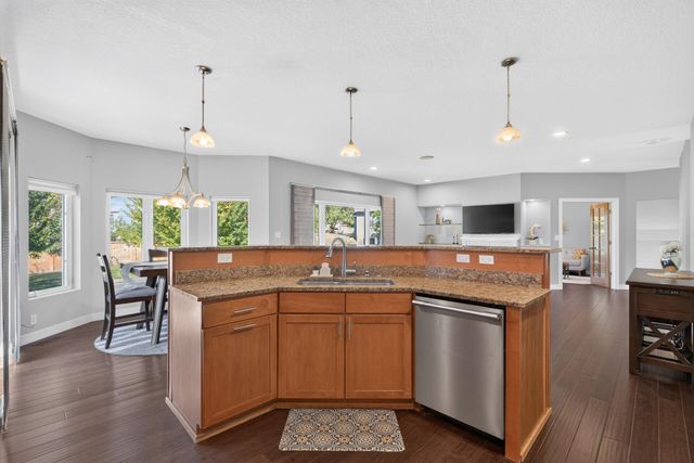6206 106th Avenue N, Brooklyn Park, MN 55443