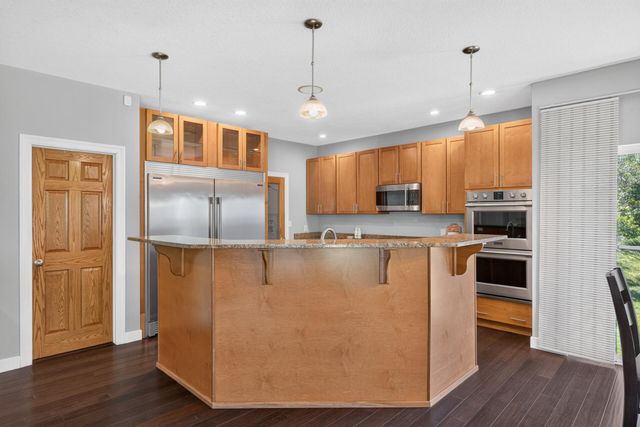 6206 106th Avenue N, Brooklyn Park, MN 55443