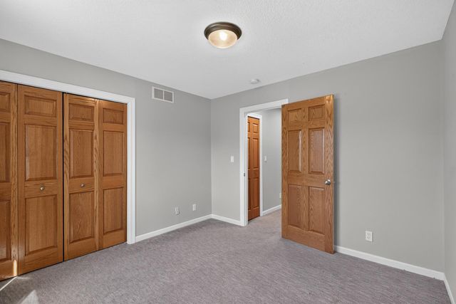6206 106th Avenue N, Brooklyn Park, MN 55443