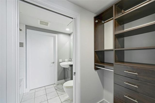300 Bowie ST 2301, Austin, TX 78703