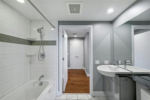 300 Bowie ST 2301, Austin, TX 78703
