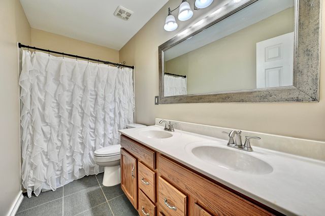 8547 Woodcreek Drive, Florence, KY 41042
