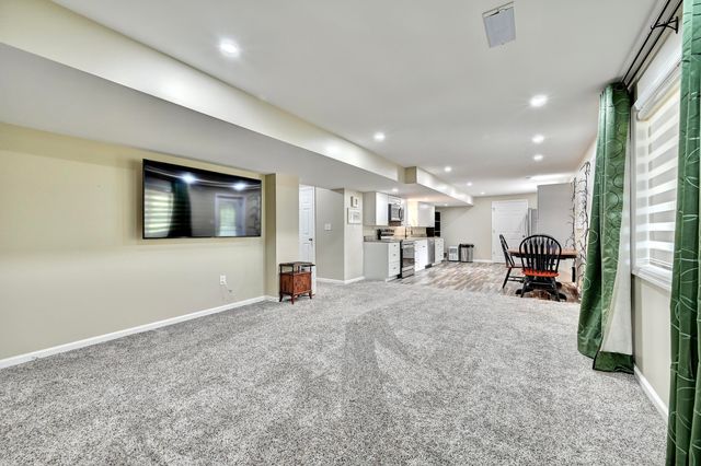 8547 Woodcreek Drive, Florence, KY 41042