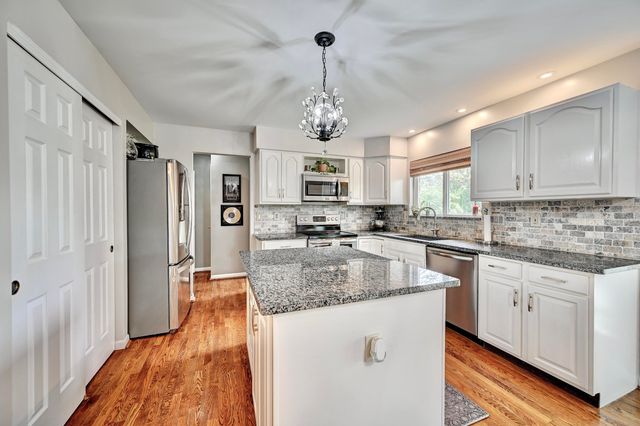 8547 Woodcreek Drive, Florence, KY 41042