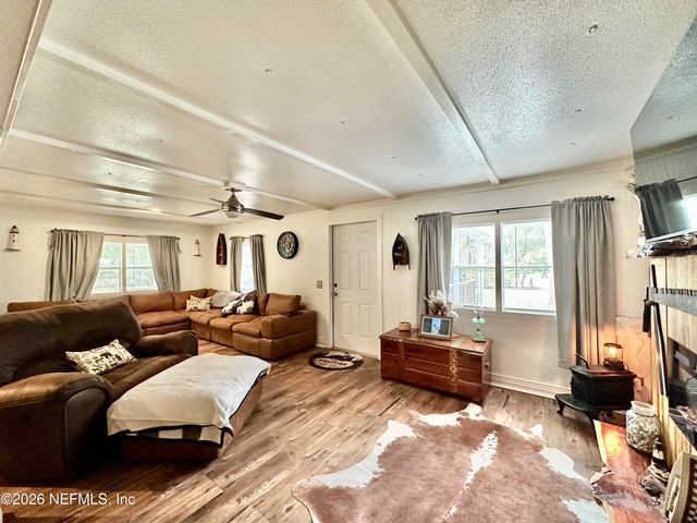 9430 CAROLINA WAY Way, Fanning Springs, FL 32693