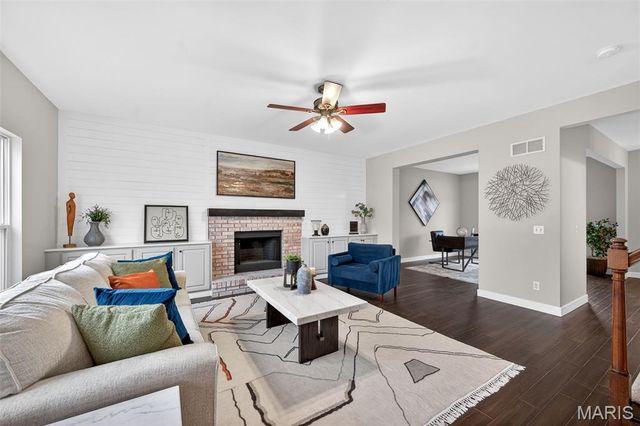 1933 Providence Estate Drive, Wentzville, MO 63385