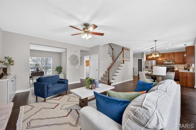 1933 Providence Estate Drive, Wentzville, MO 63385