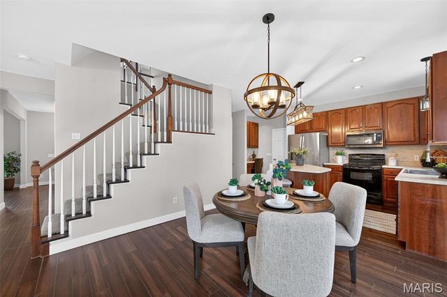 1933 Providence Estate Drive, Wentzville, MO 63385