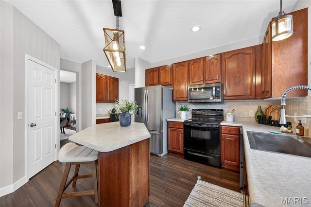 1933 Providence Estate Drive, Wentzville, MO 63385