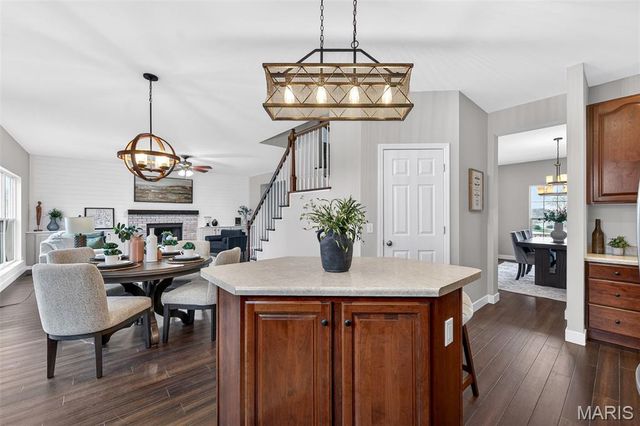 1933 Providence Estate Drive, Wentzville, MO 63385