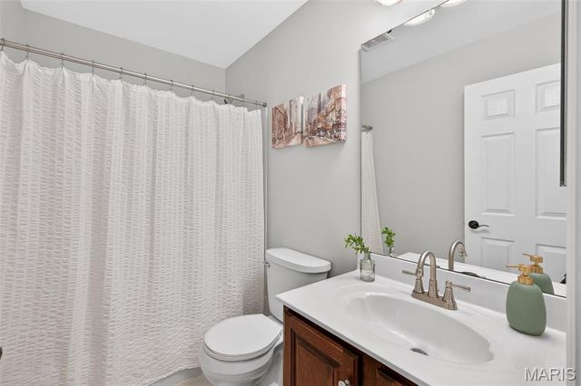 1933 Providence Estate Drive, Wentzville, MO 63385