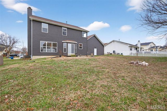 1933 Providence Estate Drive, Wentzville, MO 63385