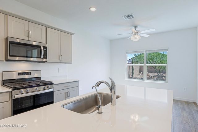 656 W Wilkinson Street, Vail, AZ 85641