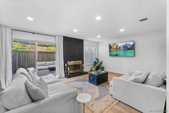 10280 Caminito Rio Branco, San Diego, CA 92131