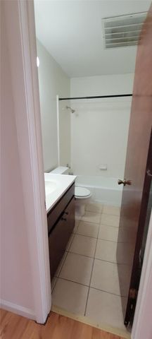 1221 W Hopkins ST 7, San Marcos, TX 78666