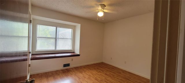 1221 W Hopkins ST 7, San Marcos, TX 78666