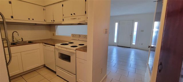 1221 W Hopkins ST 7, San Marcos, TX 78666