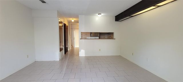 1221 W Hopkins ST 7, San Marcos, TX 78666