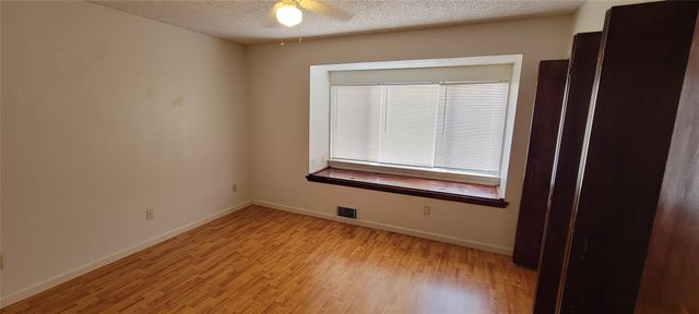 1221 W Hopkins ST 7, San Marcos, TX 78666