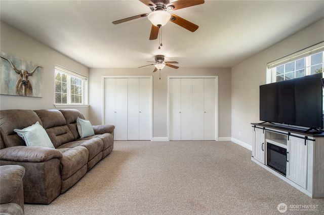 2335 Hawk Drive, Walla Walla, WA 99362