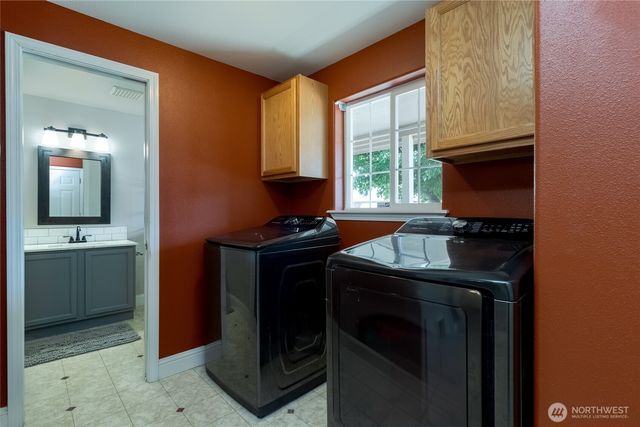 2335 Hawk Drive, Walla Walla, WA 99362