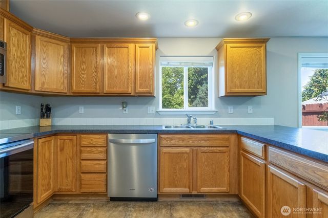 2335 Hawk Drive, Walla Walla, WA 99362