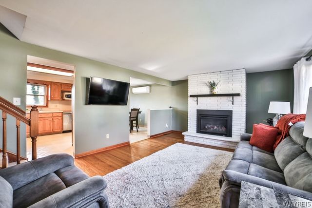 139 Rosewood Drive, West Seneca, NY 14224