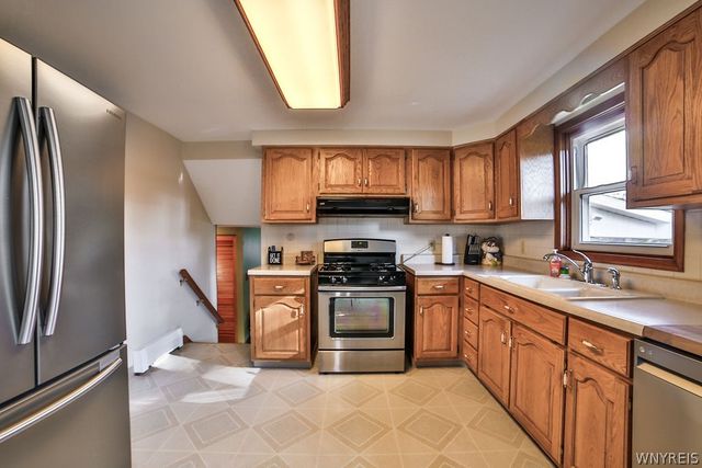 139 Rosewood Drive, West Seneca, NY 14224