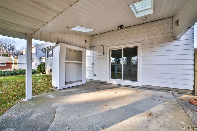139 Rosewood Drive, West Seneca, NY 14224