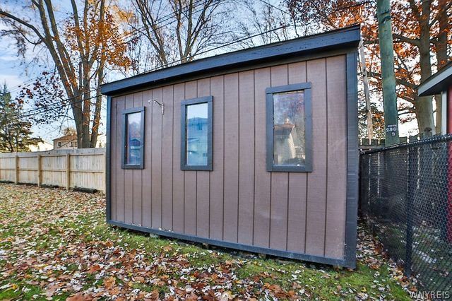 139 Rosewood Drive, West Seneca, NY 14224