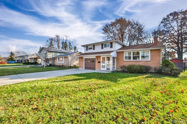 139 Rosewood Drive, West Seneca, NY 14224