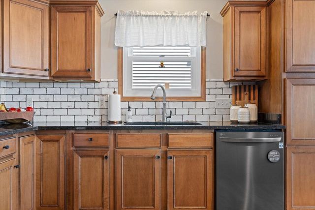 6229 95th AVENUE, Kenosha, WI 53142